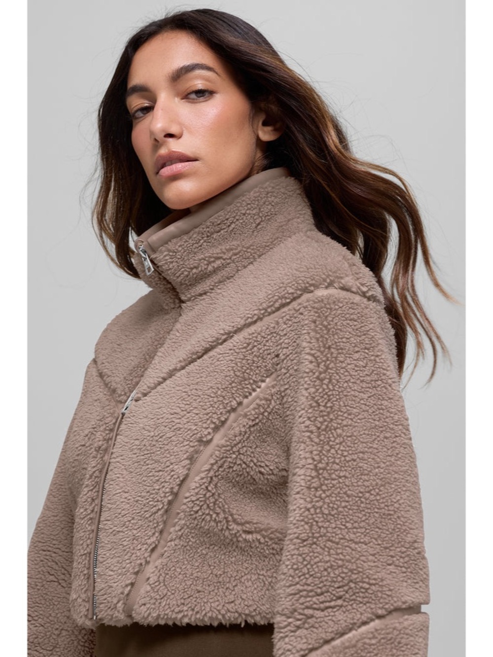 ALO Yoga Sherpa Cropped Slope Side Jacket Chai Latte Pink Brown - Picture 3 of 7